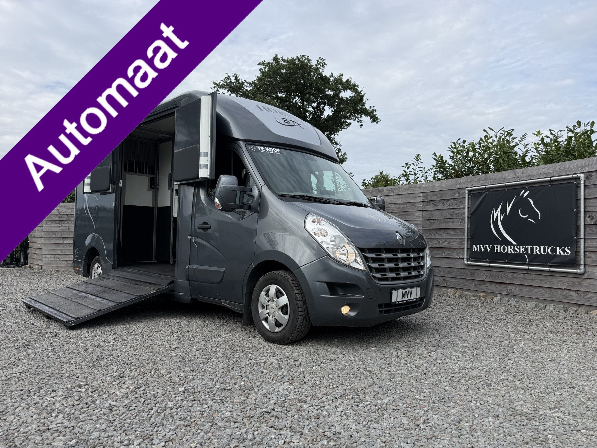 Renault Master | HORSETRUCK | STX | STALLION 3XL | 2014 | HE, Dieren en Toebehoren, Paarden en Pony's | Trailers en Aanhangwagens