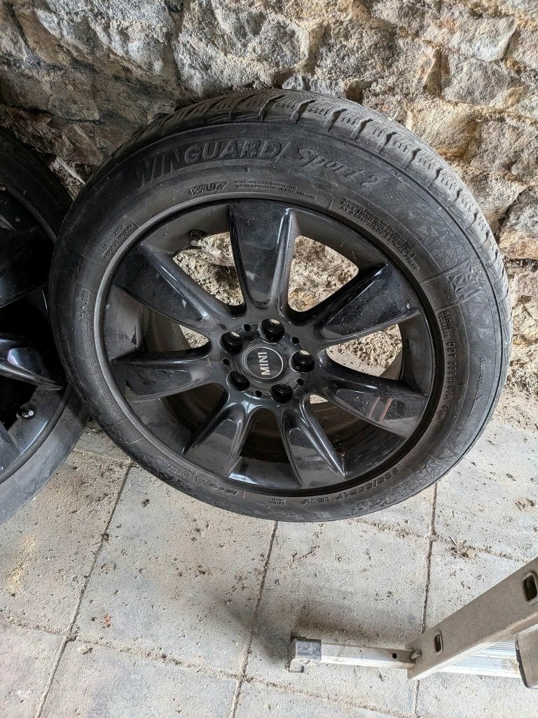Jantes et pneus 17" Mini countryman 2018, Autos : Pièces & Accessoires, Pneus et Jantes, Pneus hiver, Véhicule de tourisme, 17 pouces