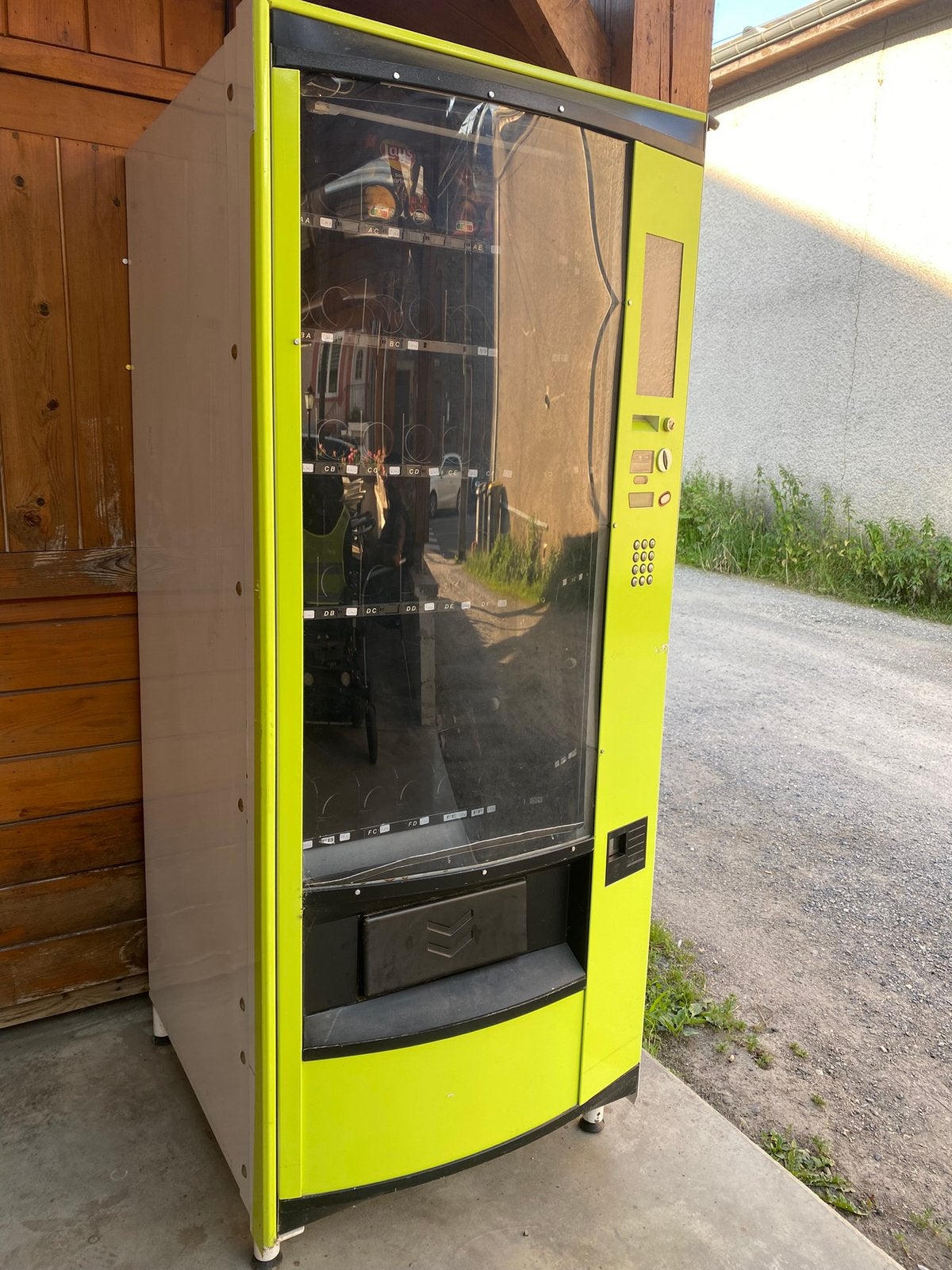 Verkoopautomaat te koop — €1.500, Zakelijke goederen, Horeca | Food, Dranken, Ophalen