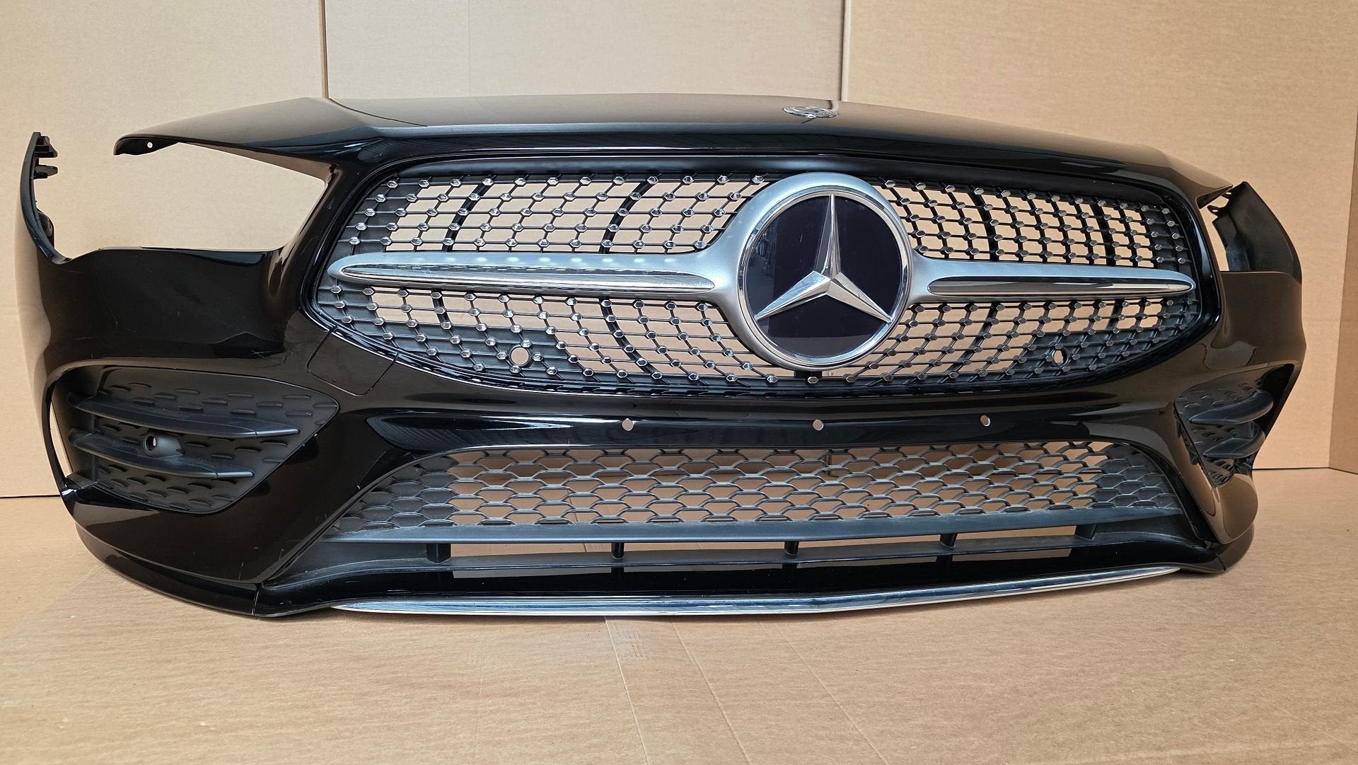 Voorbumper Mercedes Cla Klasse W118 AMG Line 6xPDC Bumper Or, Gebruikt, -, Voor, Ophalen of Verzenden