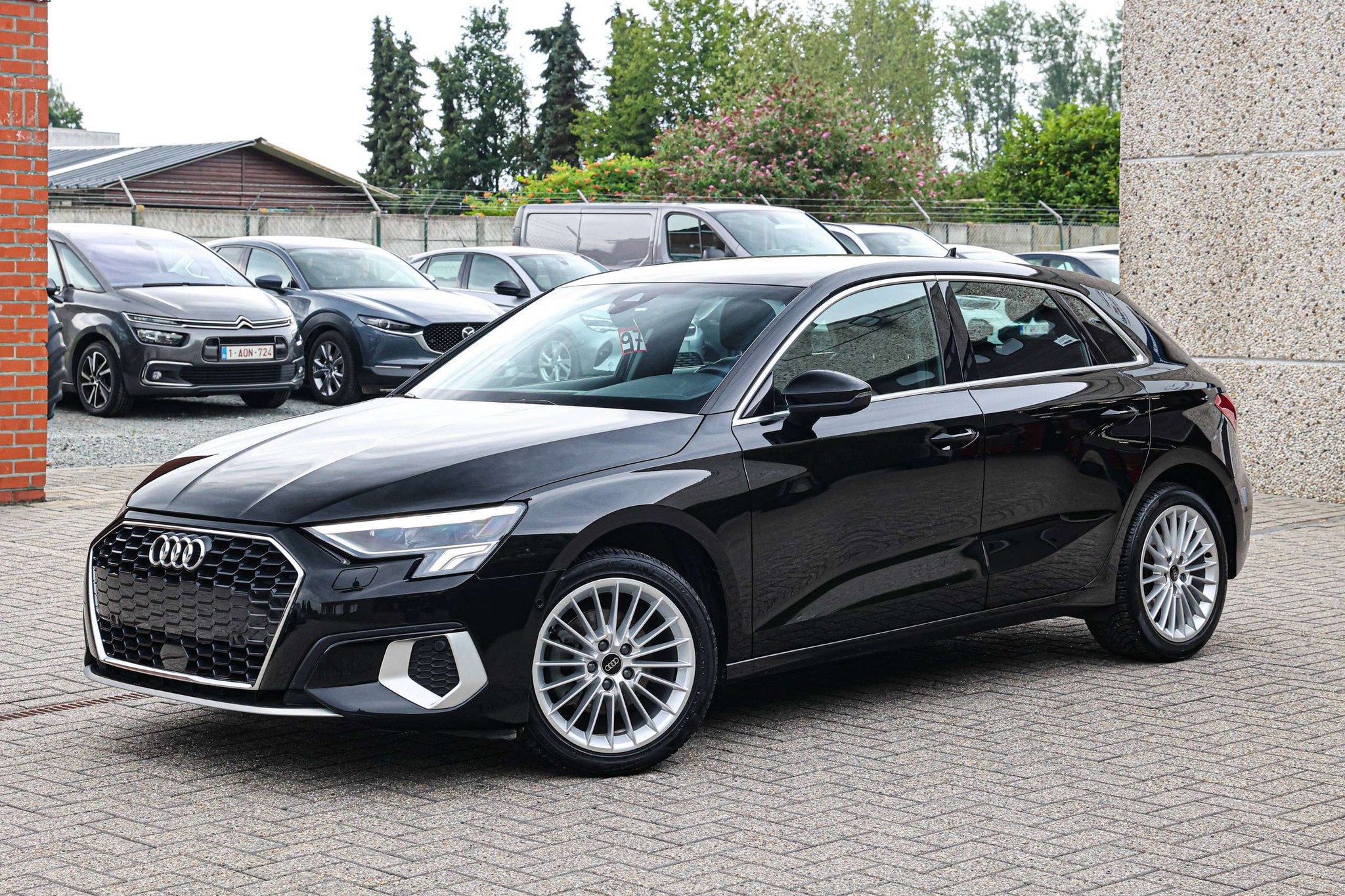 Audi A3 ADVANCED-UITVOERING*150PK*1500CC*AUTOMAAT*FULL-LED-K, Auto's, Stof, 4 cilinders, Zwart, Bedrijf