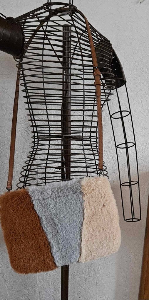 Sac PARFOIS à bandoulière Neuf, Handtassen en Accessoires, Tassen | Schoudertassen, Nieuw, Ophalen of Verzenden