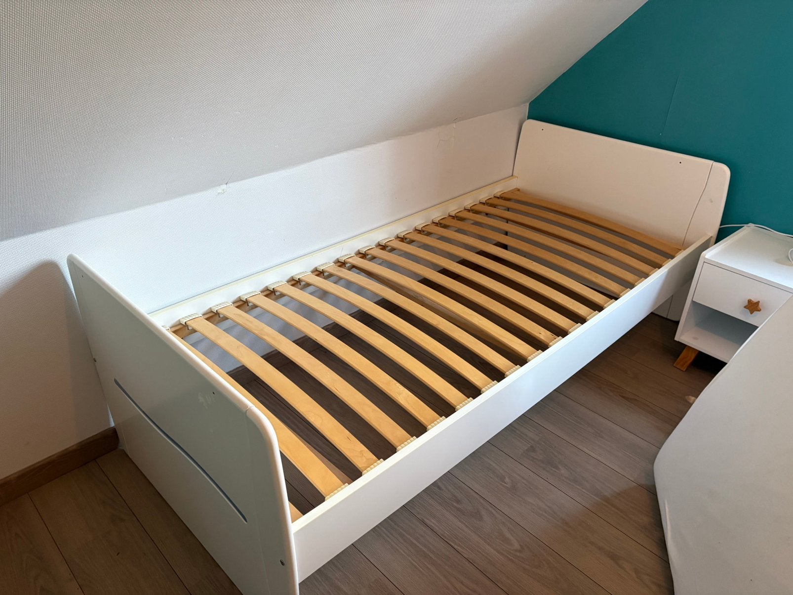 Lit enfant 900x200cm, 85 à 100 cm, Sommier à lattes, Enlèvement, 180 cm ou plus
