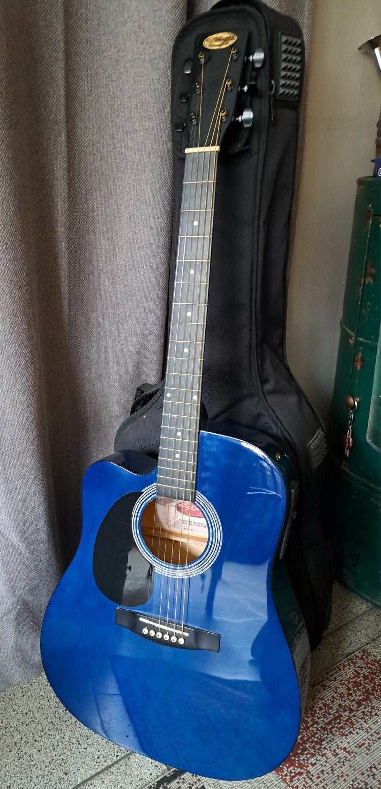 Blauwe gitaar voor linkshandige  speler, Muziek en Instrumenten, Ophalen