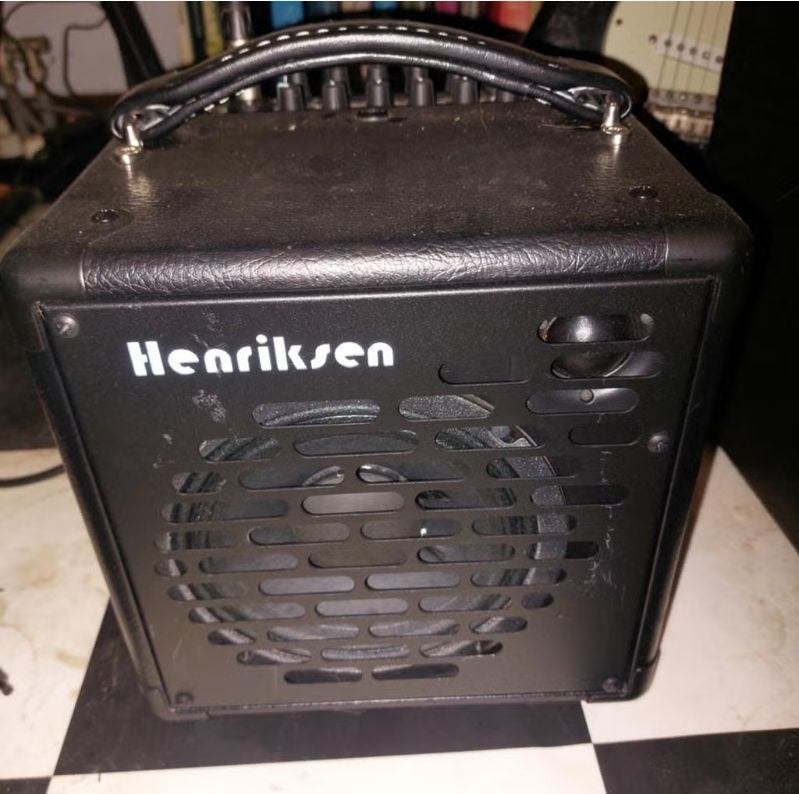Henriksen Bud 6, Musique & Instruments, Amplis | Basse & Guitare, Enlèvement ou Envoi, Comme neuf, Guitare, 100 watts ou plus