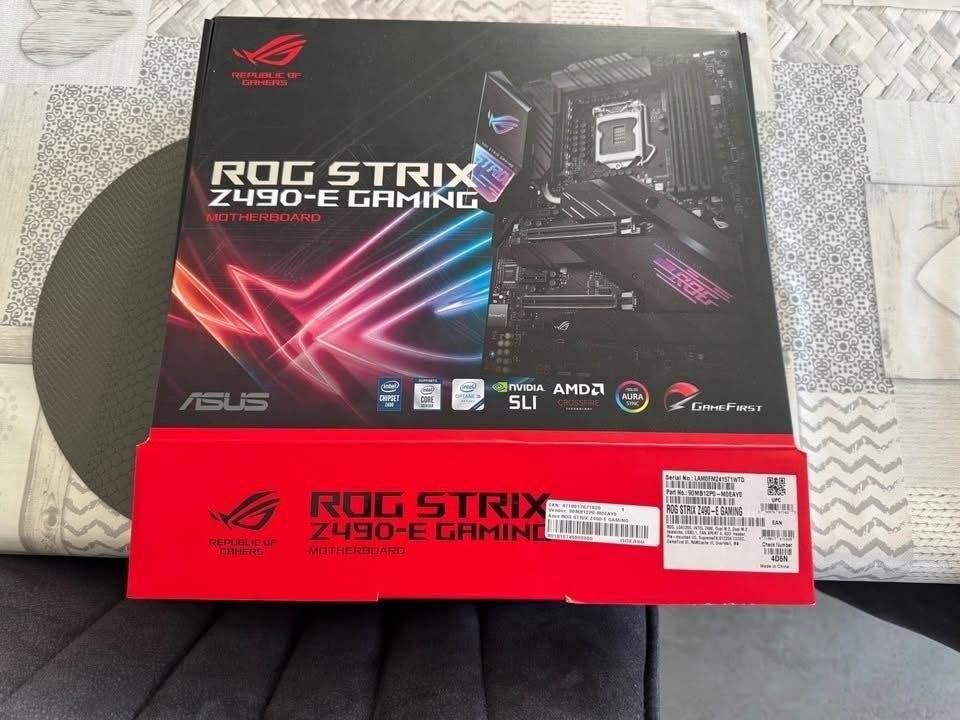 Bundle Intel i7-10700K + ASUS ROG STRIX Z490-E, Computers en Software, Moederborden, Ophalen, Gebruikt, DDR4, ATX