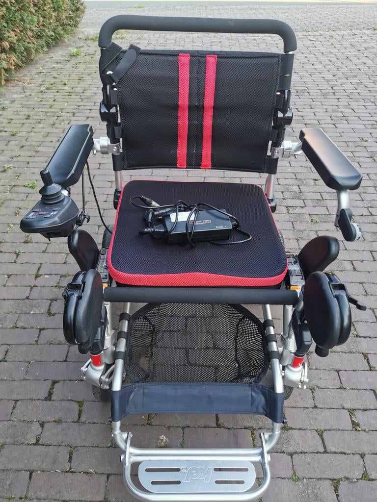 De Smart Chair is een unieke vouwbare elektrische rolstoel, Diversen, Rolstoelen, Ophalen of Verzenden, Duwrolstoel