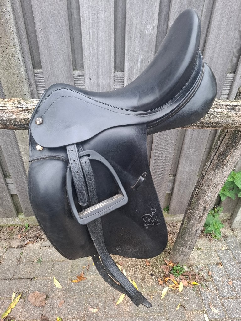 dressuurzadel van het merk "Prestige", Ophalen, Gebruikt, Dressuur, M (17 inch)