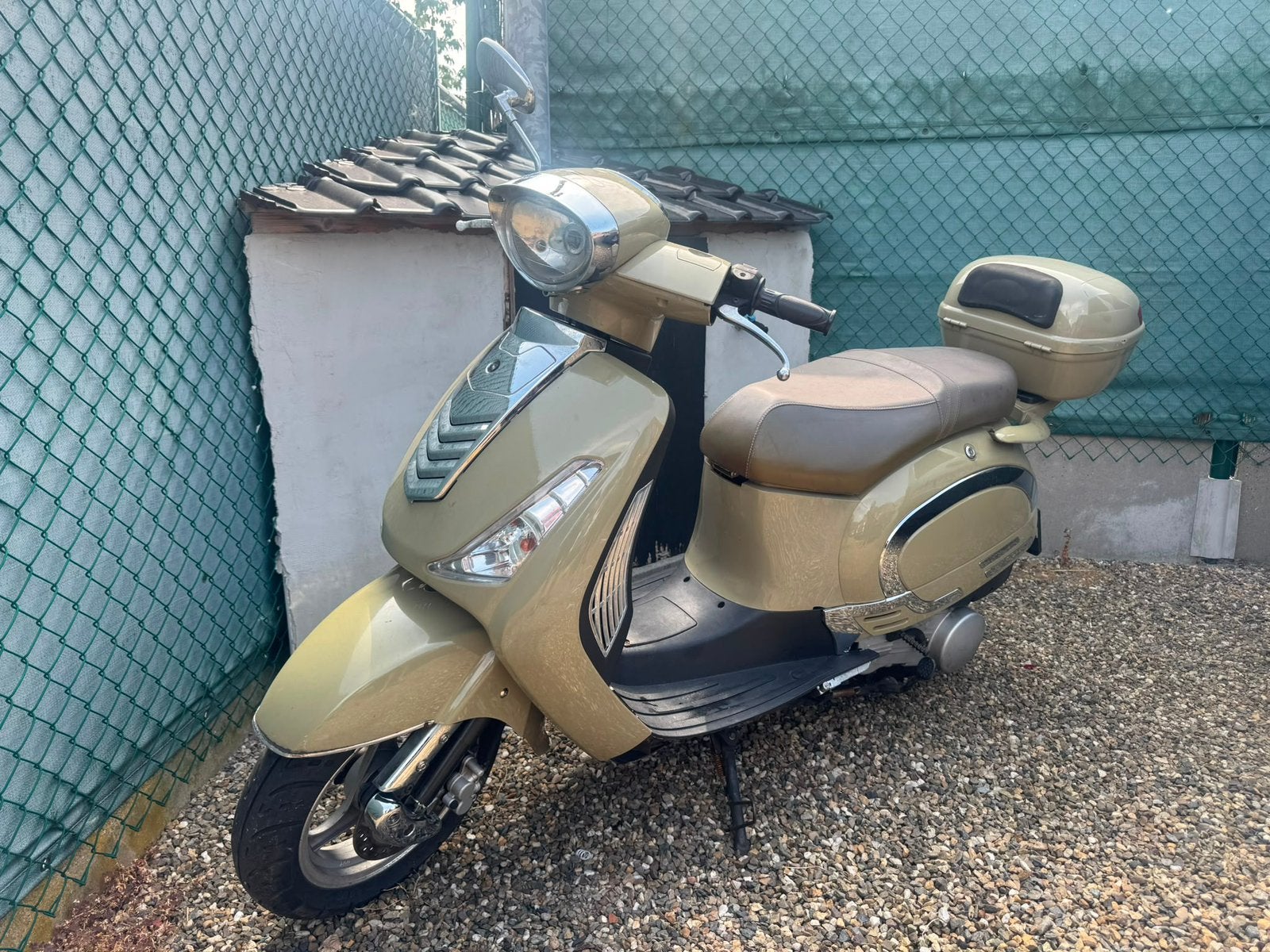 Scooter 125cc, Fietsen en Brommers, Ophalen, Zo goed als nieuw