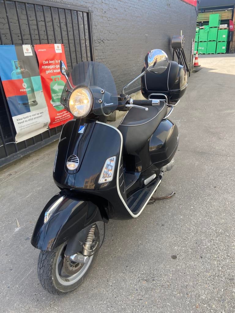 Vespa 300cc ie, Enlèvement, Comme neuf