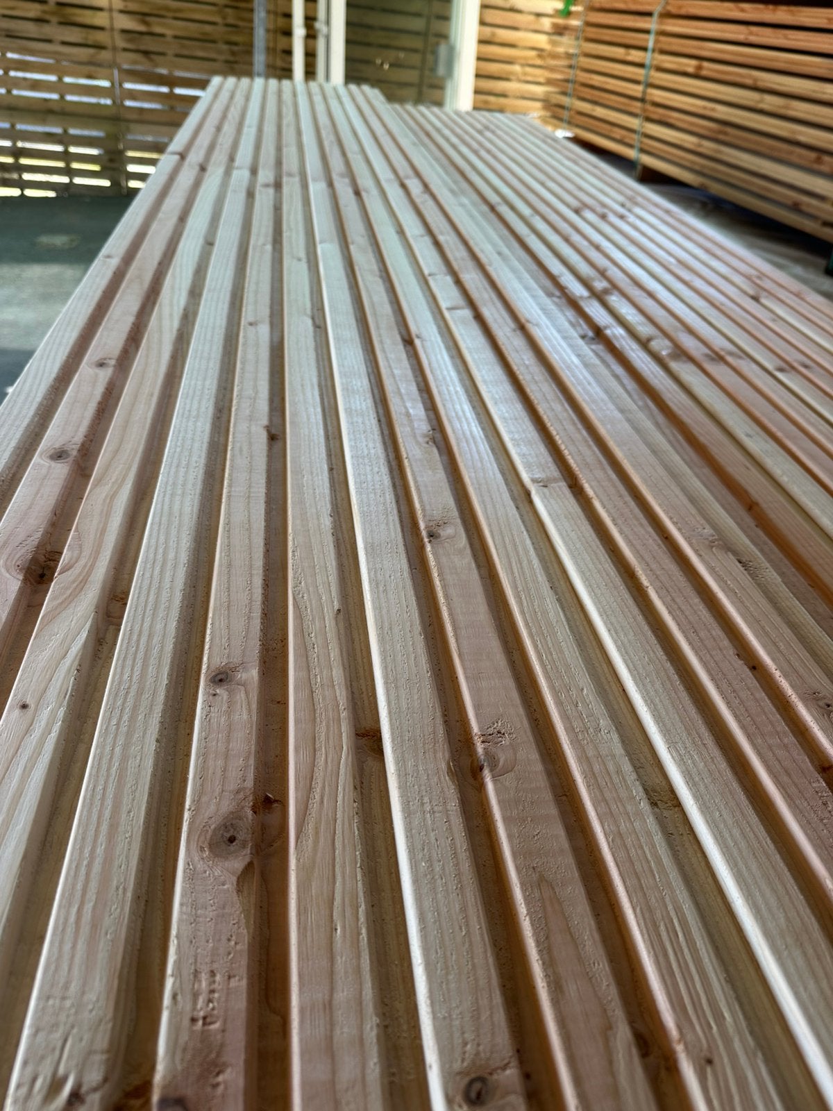 Douglas Triple Rhombus 21 x 140 mm, Ophalen, Zo goed als nieuw, Plank