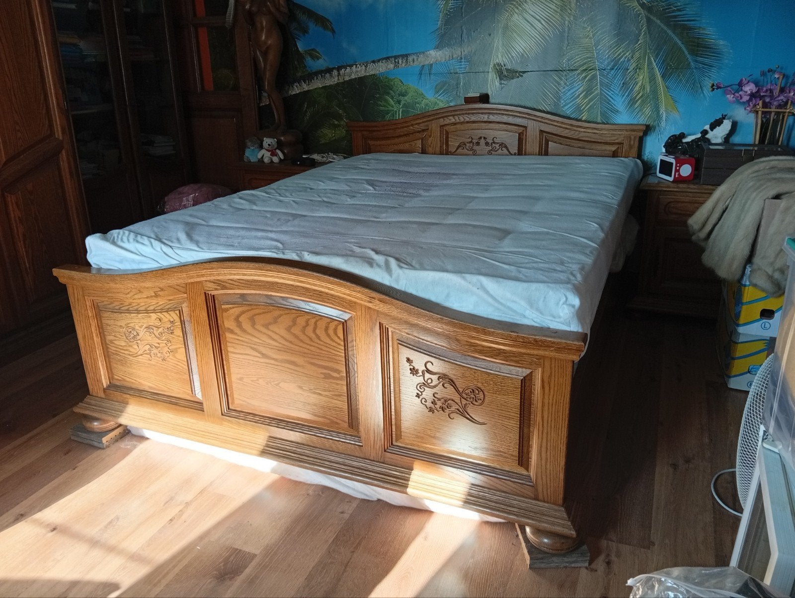 lit 2 personnes avec sommier et les 2 table de nuit., Maison & Meubles, Brun, Enlèvement, Utilisé, Bois