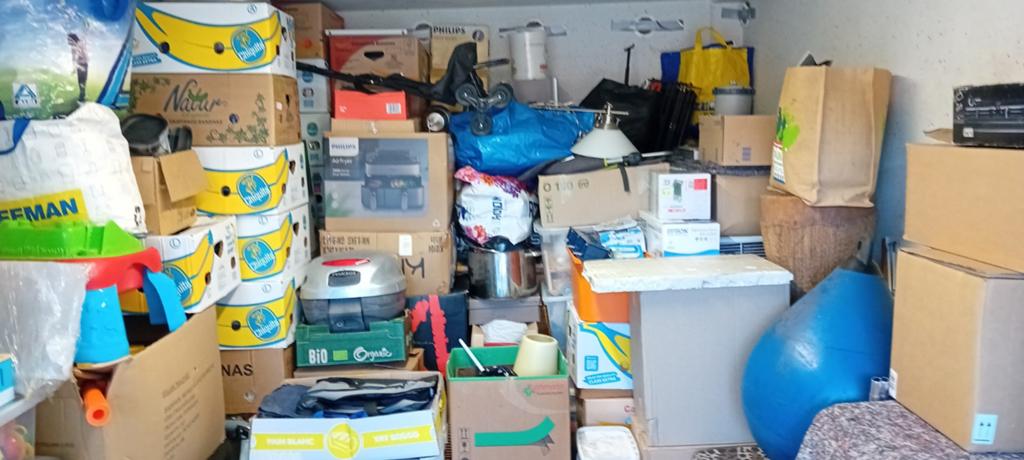 Rommelmarkt gerief, Diversen, Ophalen