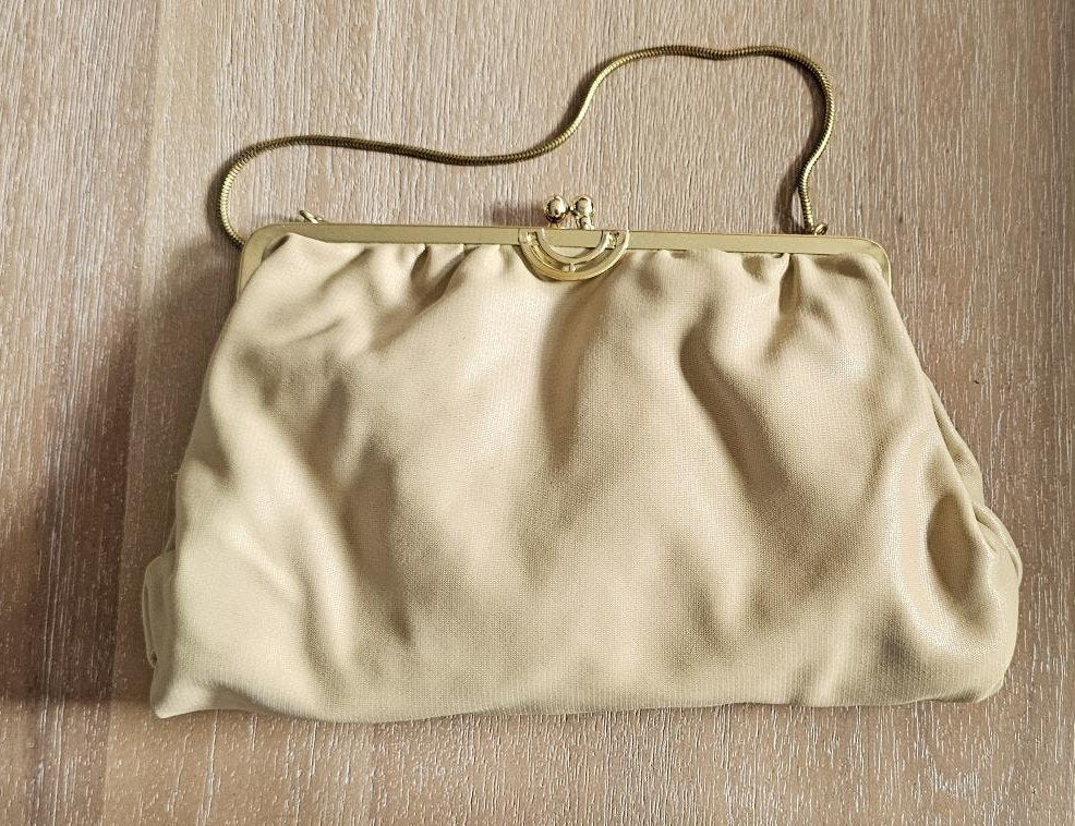Sac à main ancien avec gants, Enlèvement, Femmes