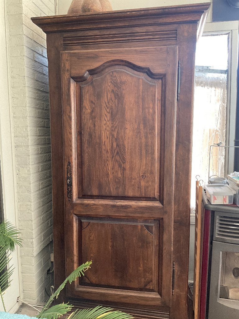 Eiken ( hall) kast, Ophalen