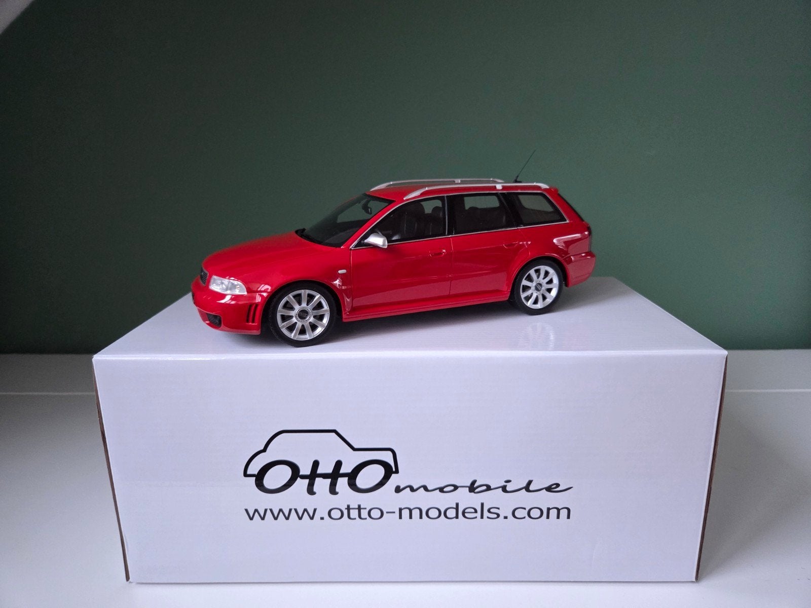 Otto Mobile Audi RS4 B5 Misano Red 2000 (OT1026) à vendre !, Enlèvement ou Envoi, Neuf, Voiture, OttOMobile