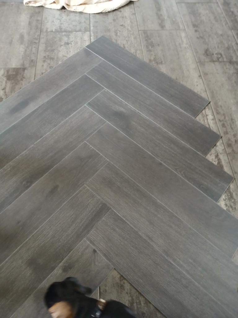 Nouvelles bandes en PVC (12 euros par m2, environ 150 m2 dis, Enlèvement, Gris