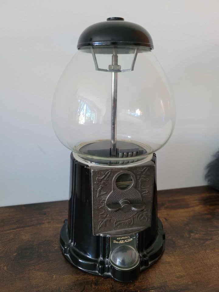Kauwgomballenautomaat Houston's Vintage, Ophalen