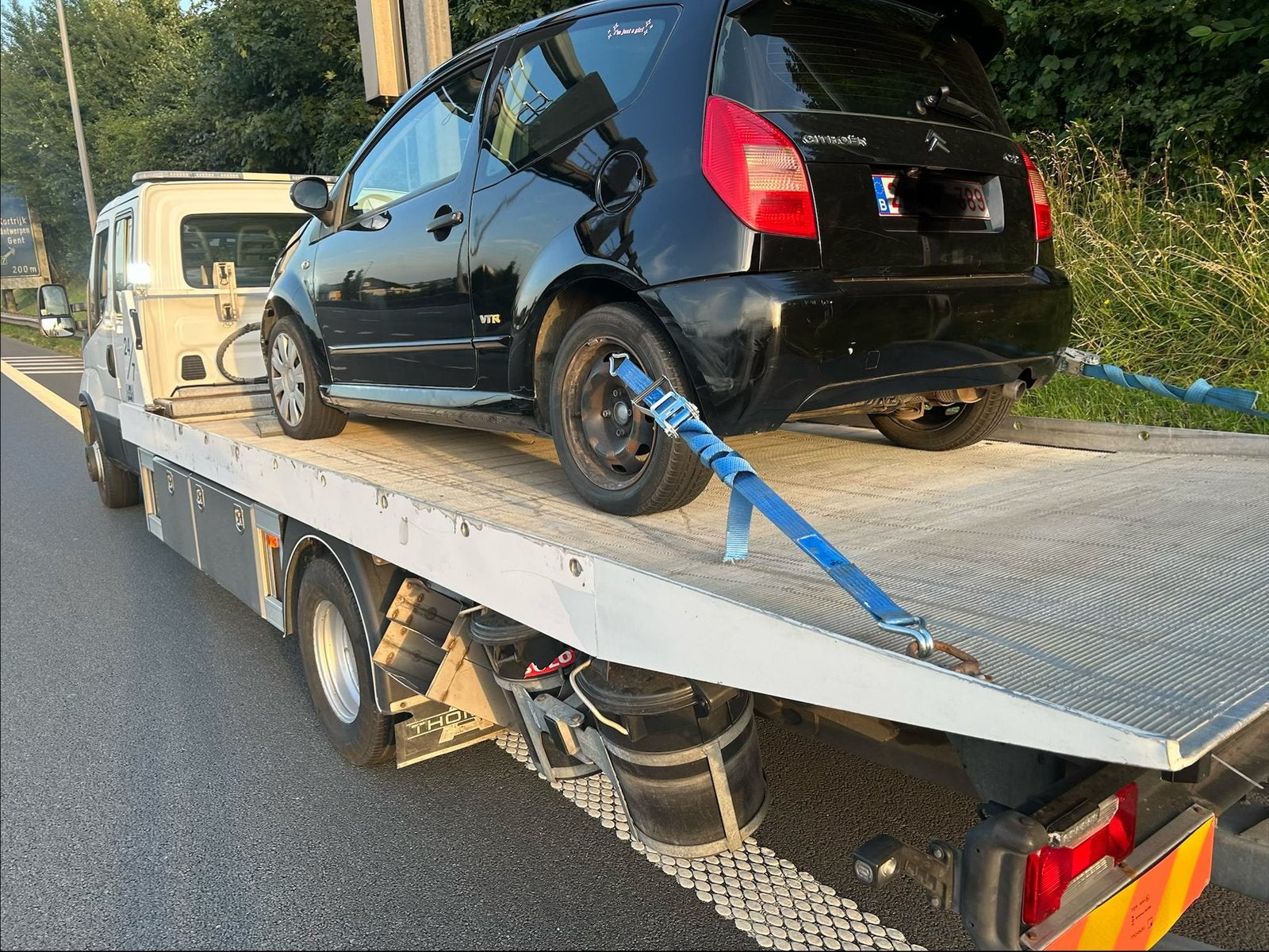 Takeldienst depannage, Diensten en Vakmensen