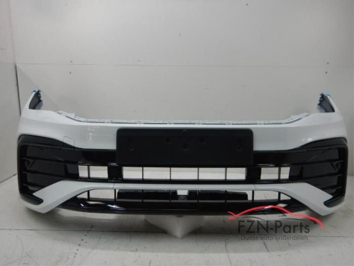 VW Tiguan 5NA Facelift R-line Voorbumper Blackline 6PDC LC9A, Enlèvement ou Envoi, Utilisé, Avant, Pare-chocs