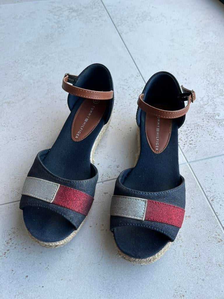 Sandalen maat 37 van Tommy Hilfiger, Enlèvement ou Envoi, Comme neuf, Bleu, Sandales et Mûles