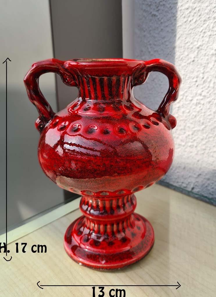 vintage vaasje rood keramiek  nr. 2550/17 - perfecte staat, Ophalen