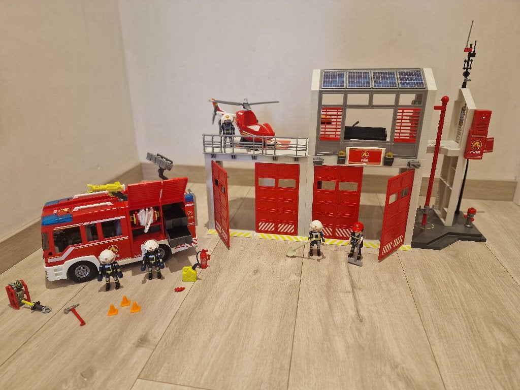 Brandweerkazerne en brandweerwagen van Playmobil, Ophalen, Complete set, Zo goed als nieuw, City action