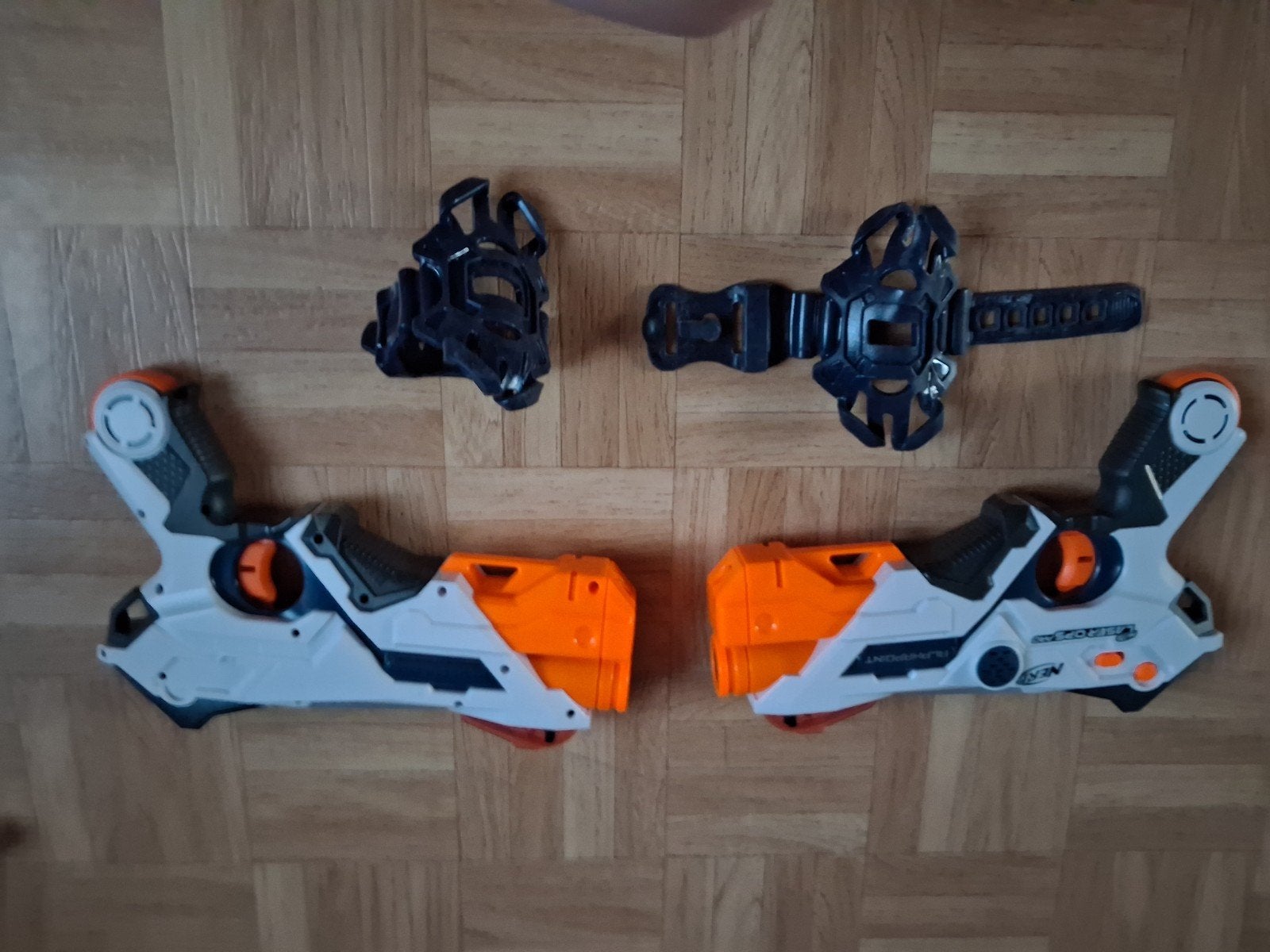 Paire de fusils laser Nerf., Enlèvement