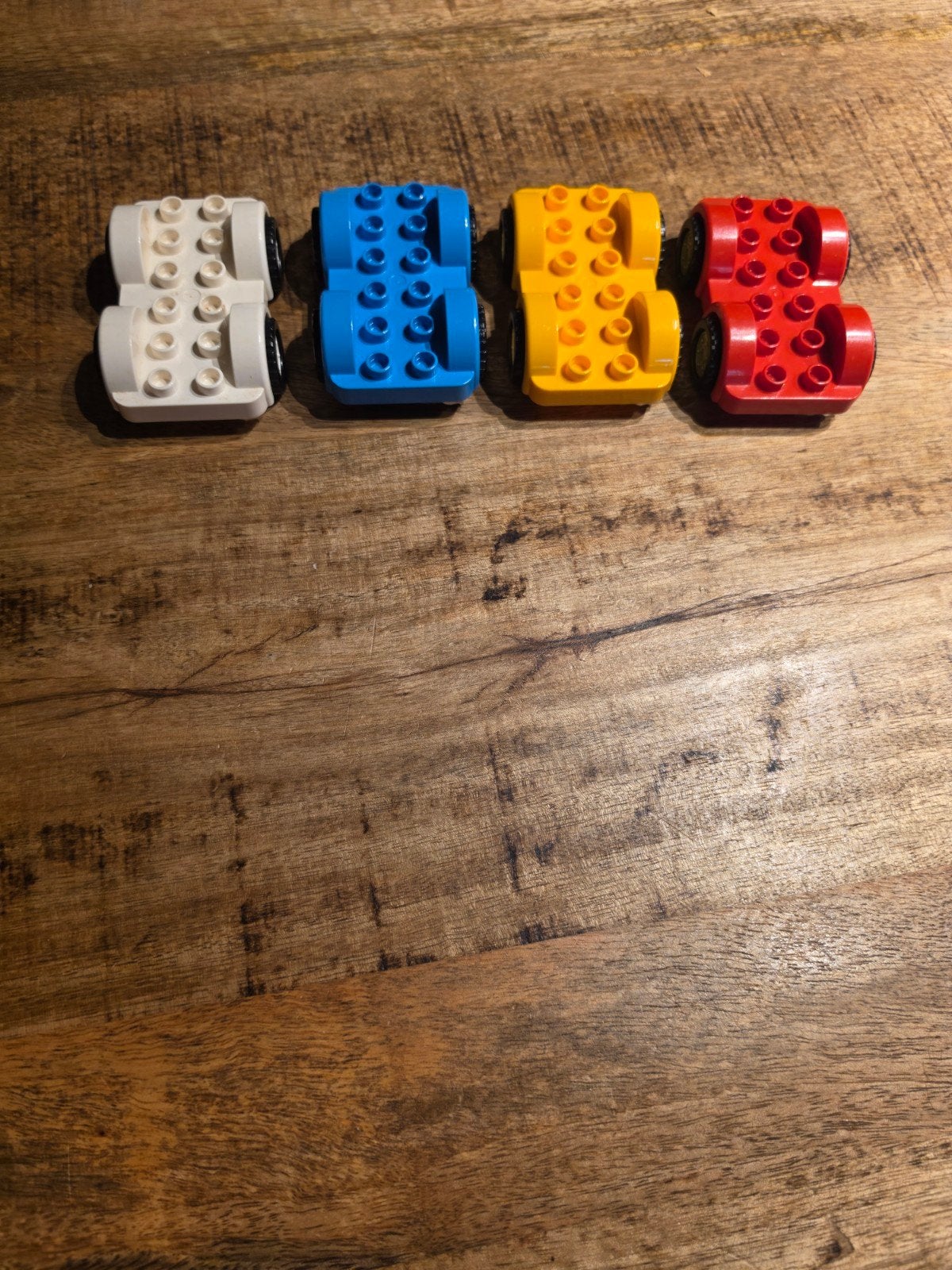 4 voitures Lego Duplo Basic, Enlèvement ou Envoi, Comme neuf, Briques en vrac, Duplo