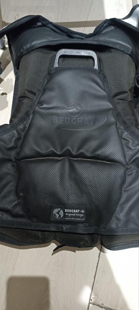 Beuchat trimvest maat L met wegwerp poket, Ophalen of Verzenden