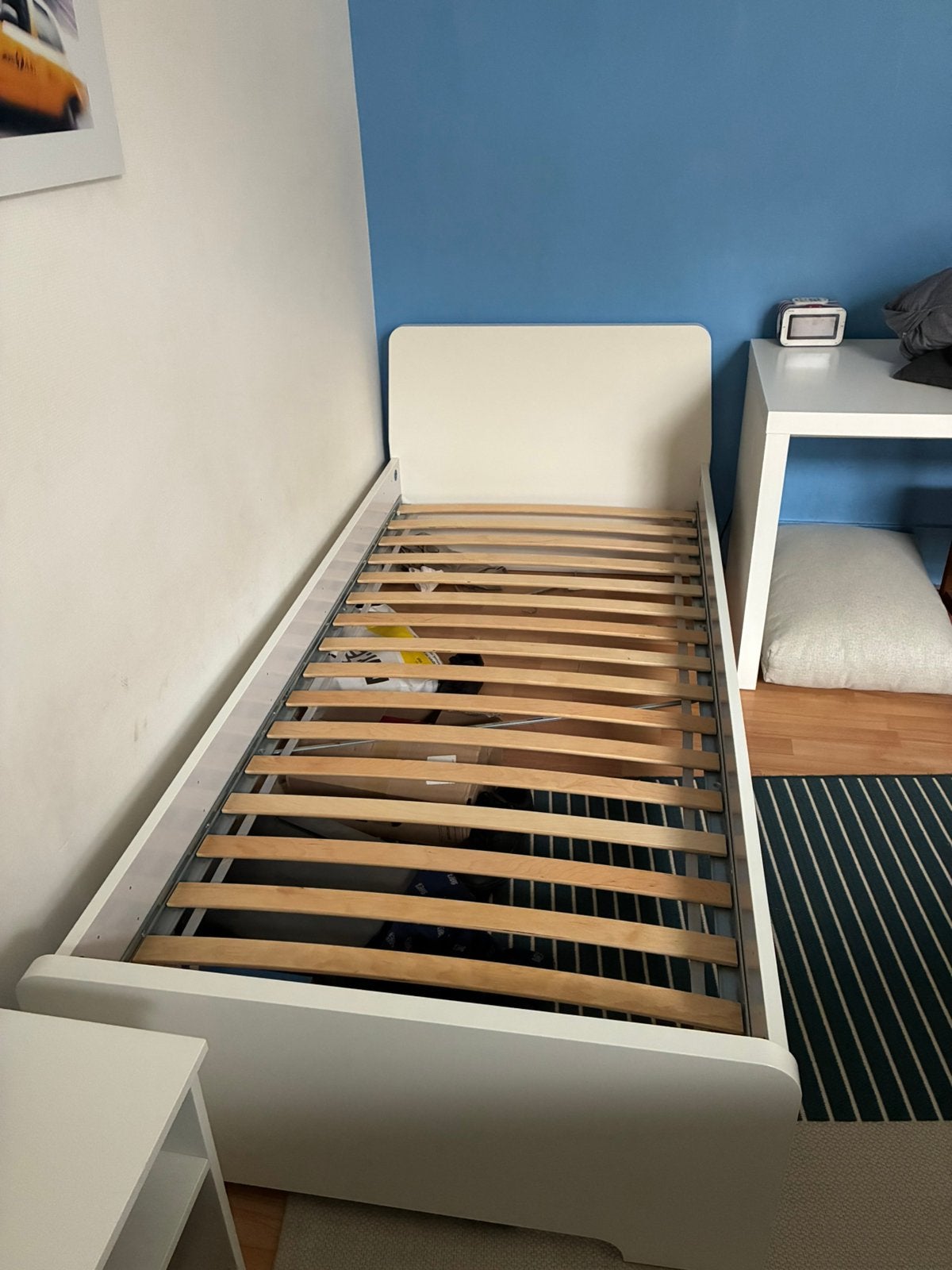 Lit IKEA blanc — démonté, à enlever sur place, Enlèvement, Comme neuf, Blanc, Bois