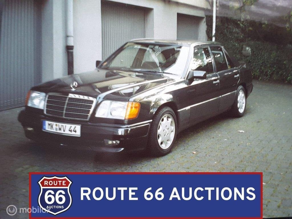 Mercedes-Benz 230E | 1988 | Route 66 Auctions, Auto's, Zwart, Mercedes-Benz, Bedrijf, Handgeschakeld