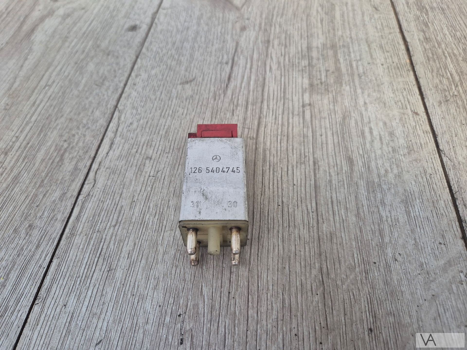 Relais overspanning van Mercedes 1265404745 €30 W124 W126, Auto-onderdelen, Elektronica en Kabels, Gebruikt, -, Ophalen of Verzenden