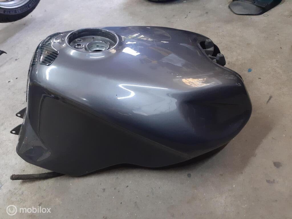 Benzinetank origineel tank brandstoftank ST2 ST3 ST4 St 2 3, Enlèvement ou Envoi, Factorystore.service@ducati.com, Via Antonio Cavalieri Ducati, 74/5, 74/6, 40132 Bologna BO