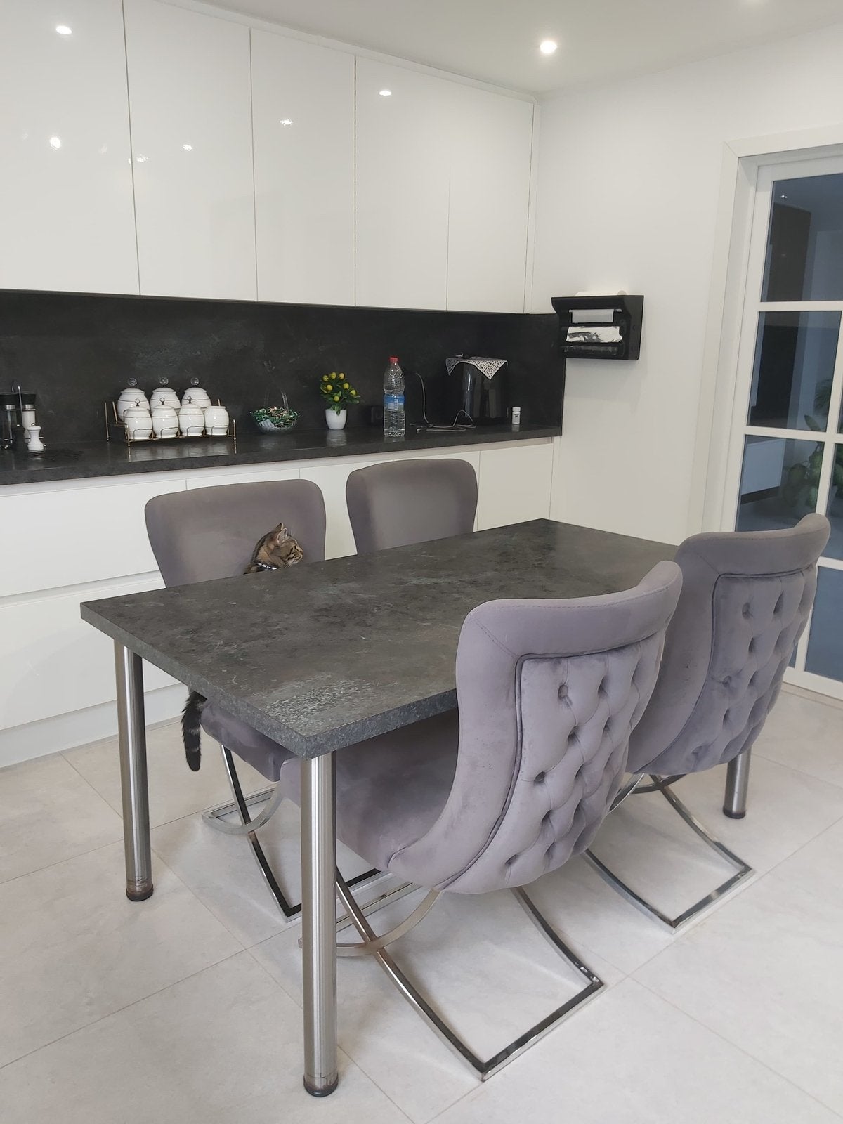 Eettafel met 4 luxe grijze stoelen – moderne eetkamerset, Enlèvement, Comme neuf, Tissus