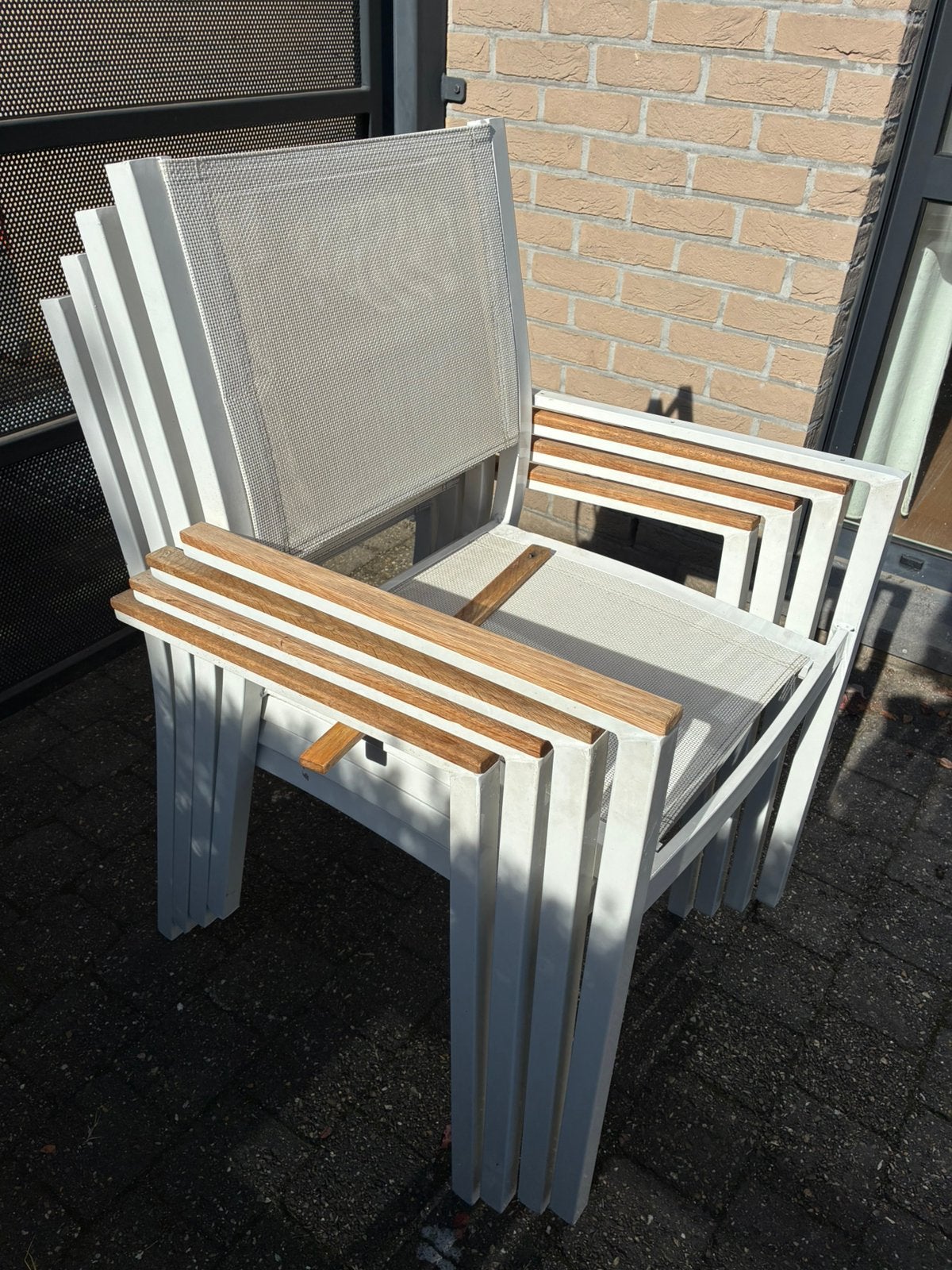 4 tuinstoelen wit 2,5€/stoel, Tuin en Terras, Ophalen, Gebruikt