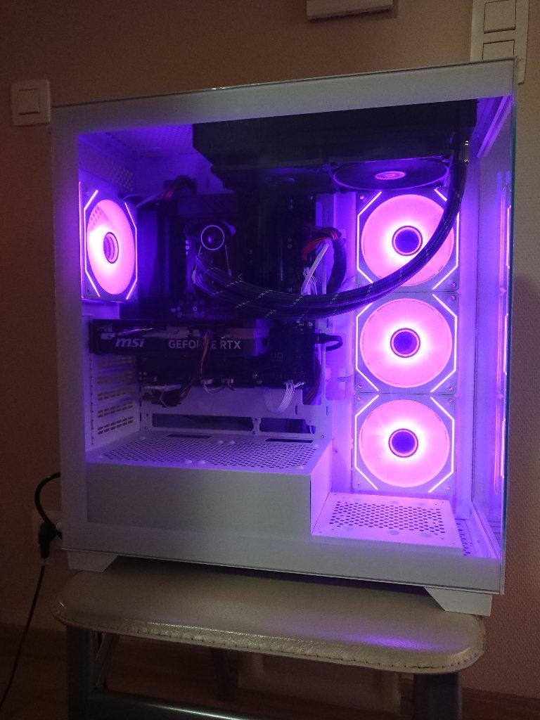 Gaming PC Intel i7-10700/RTX4060/16G/1T/RGB, Computers en Software, Ophalen, Gaming, SSD