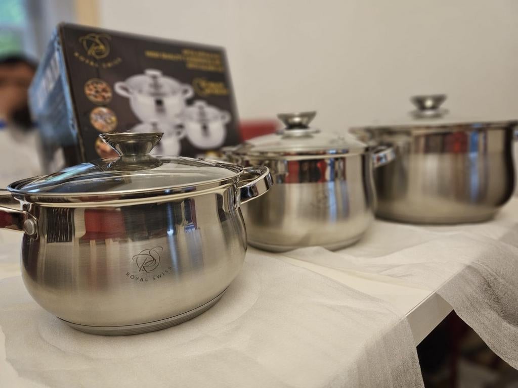 Set potten en pannen, Ophalen