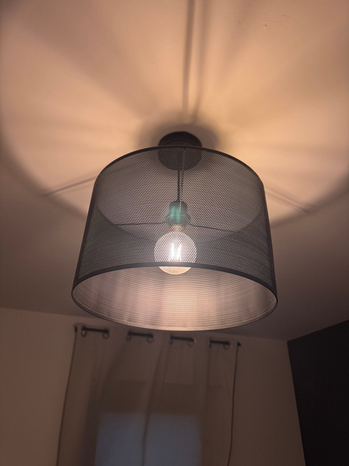 2x zwarte hanglamp dia 40cm, Huis en Inrichting, Ophalen, Zo goed als nieuw, Metaal