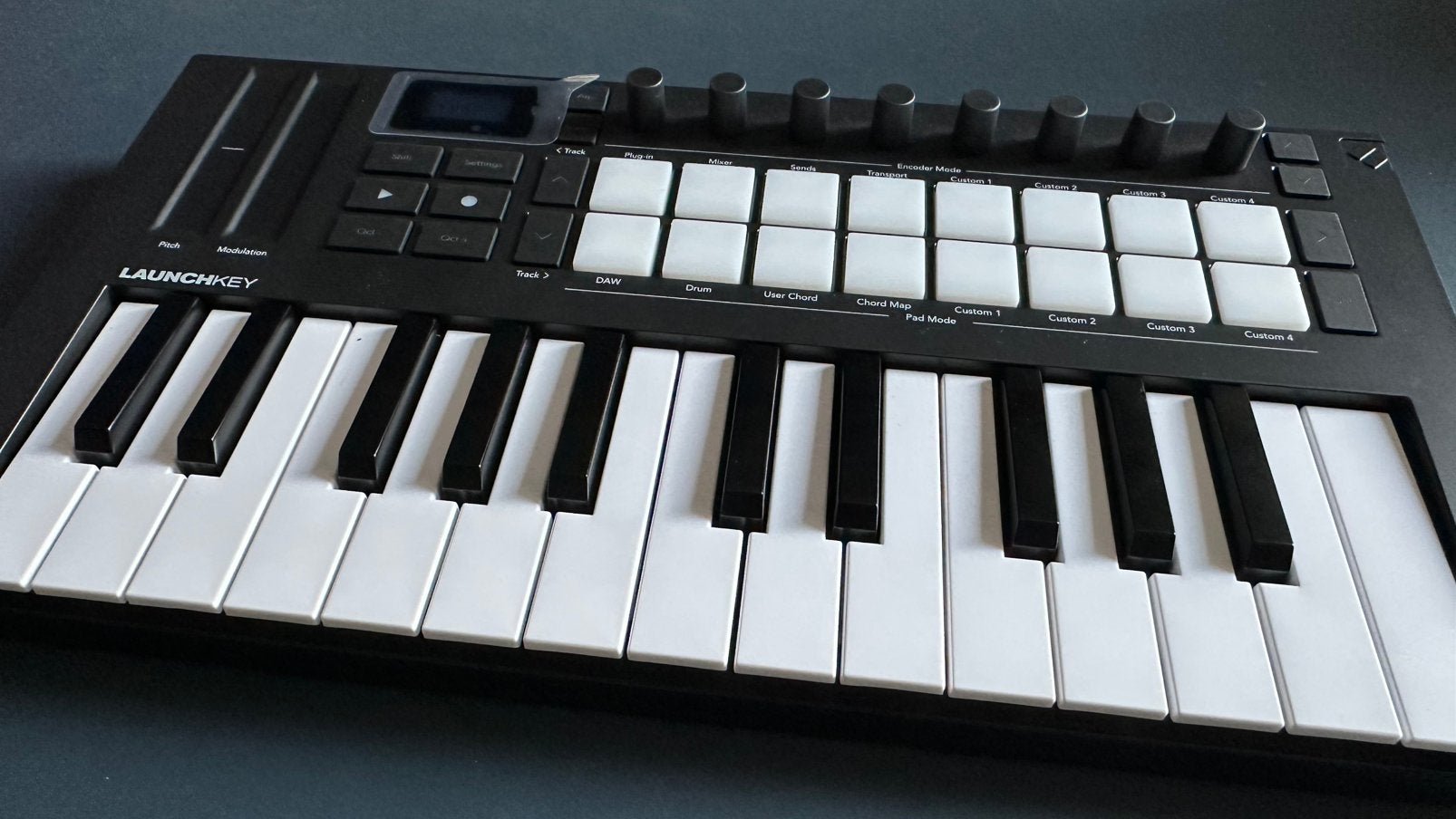 Novation Launchkey Mini 25 MK4 - Nieuwstaat, Muziek en Instrumenten, Midi-apparatuur, Ophalen of Verzenden, Nieuw