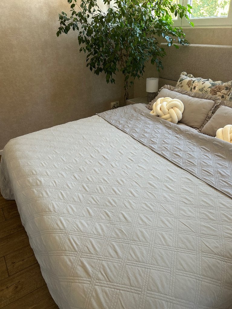 Bedsprei, Ophalen, Zo goed als nieuw, Polyester, Grijs