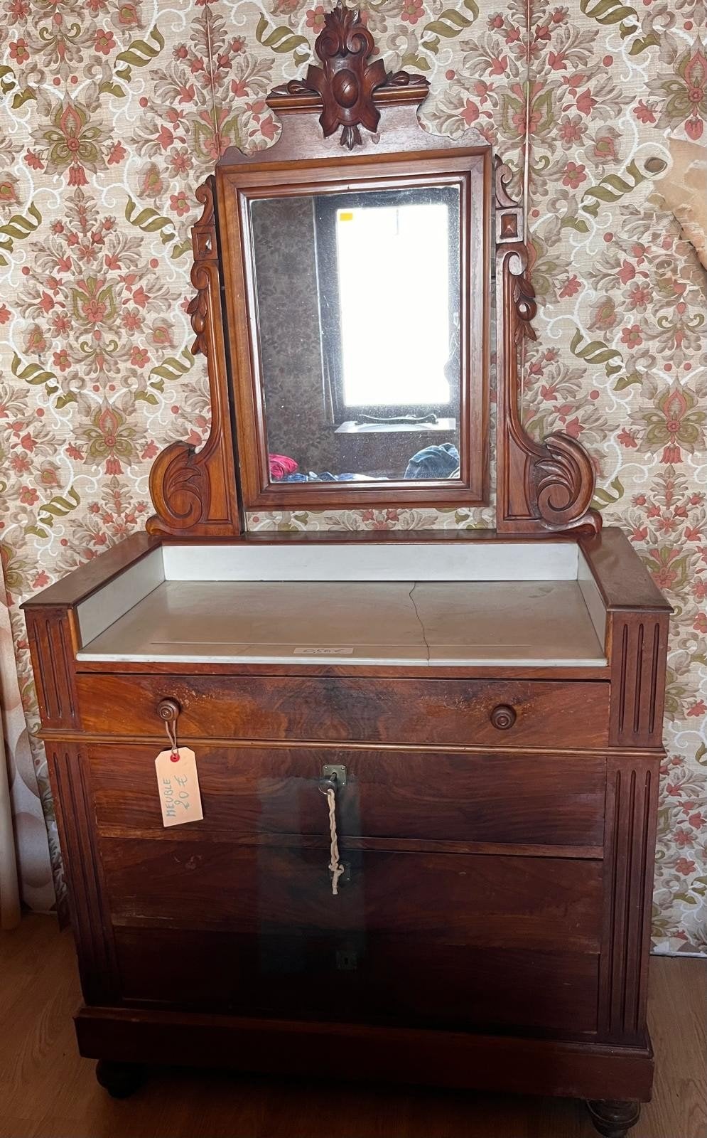 Ancienne commode-coiffeuse, Antiquités & Art, Enlèvement