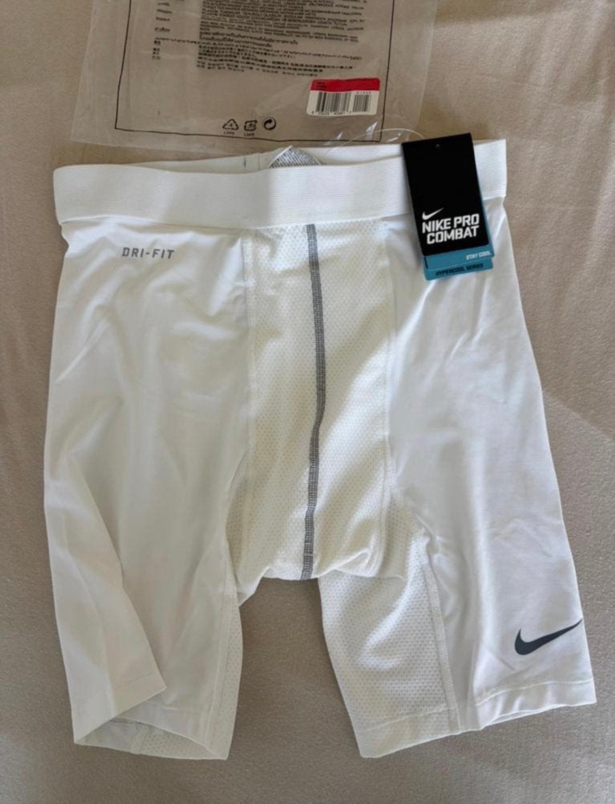 Short Nike Pro Combat Sport taille L, Neuf, Général, Taille 52/54 (L), Blanc