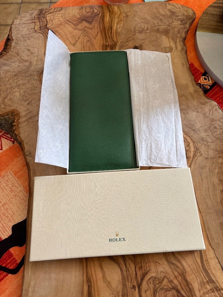 Portefeuille de voyage Rolex – Cuir de buffle vert-Boîte, Handtassen en Accessoires, Portemonnees, Zo goed als nieuw, Leder, Groen
