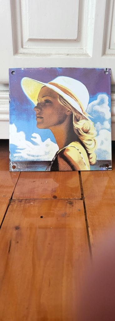 Mooi emaille bord van Laura Anton., Ophalen of Verzenden