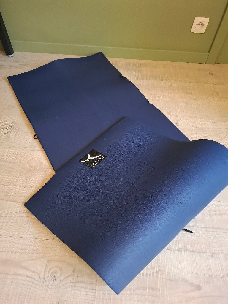 2 Domyos yogamatten / fitnessmatten – blauwe uitvoering, Sport en Fitness, Ophalen, Gebruikt, Yogamat