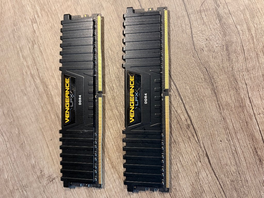 16GB Corsair vengeance LPX CMK16GX4M2A2133C13, DDR4, Comme neuf, Enlèvement, Desktop