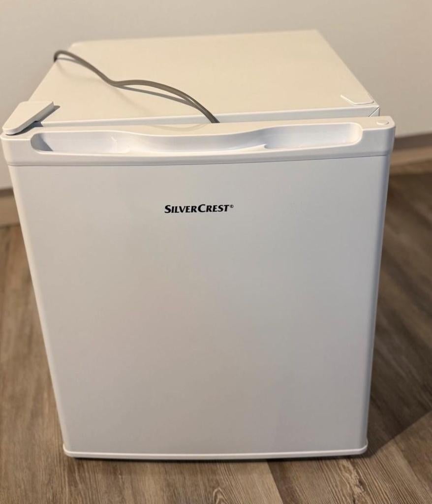 Mini-diepvriezer — 33L — Zeer goede staat, Elektronische apparatuur, Vriezers en Diepvrieskisten, Zo goed als nieuw, Vrieskast