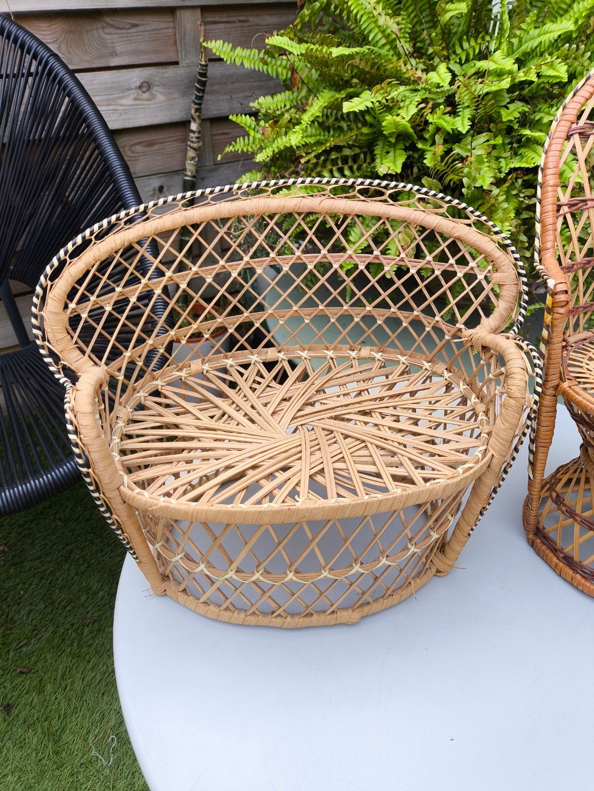 Vintage mini rotan set – Pauwenstoel & bankje (Boho plantens, Ophalen of Verzenden