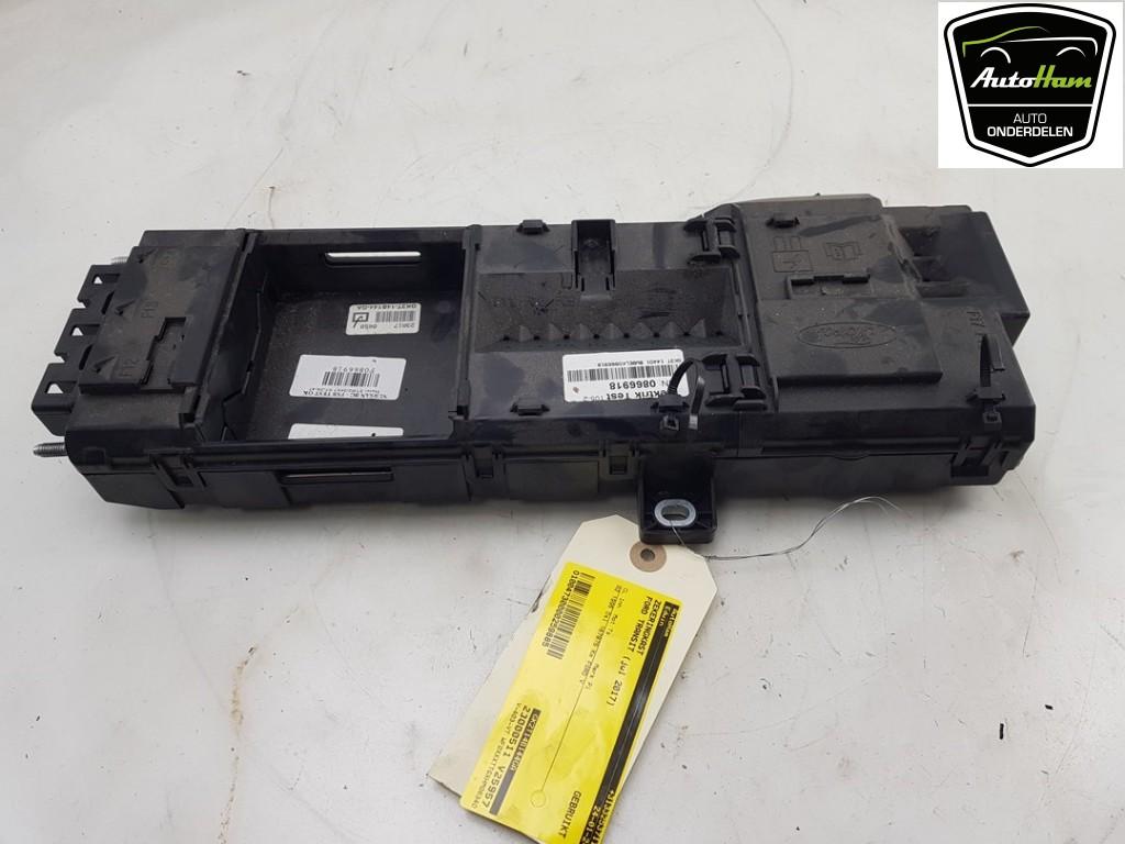 BOITIER FUSIBLES Ford Transit (01-2013/06-2024), Utilisé, Ford